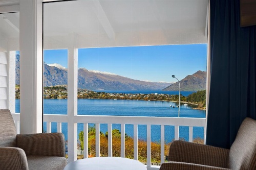 Colonial Village Motel image 1