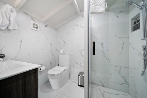 Colonial Village Motel image 19