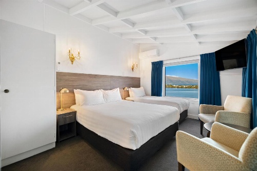 Colonial Village Motel image 2