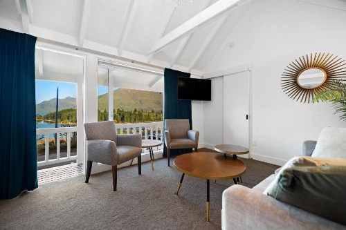 Colonial Village Motel image 27