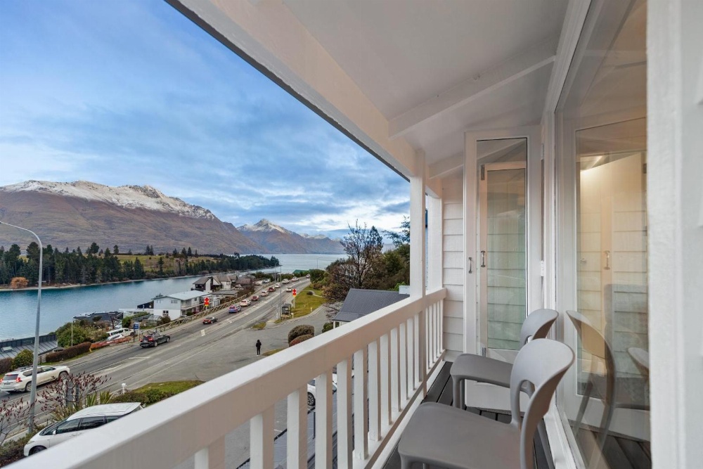 Colonial Village Motel Main image