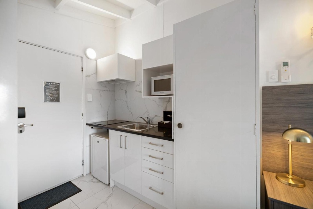 Colonial Village Motel