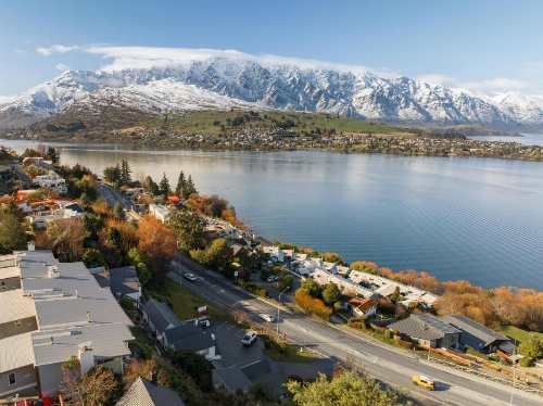 Colonial Village Motel image 46